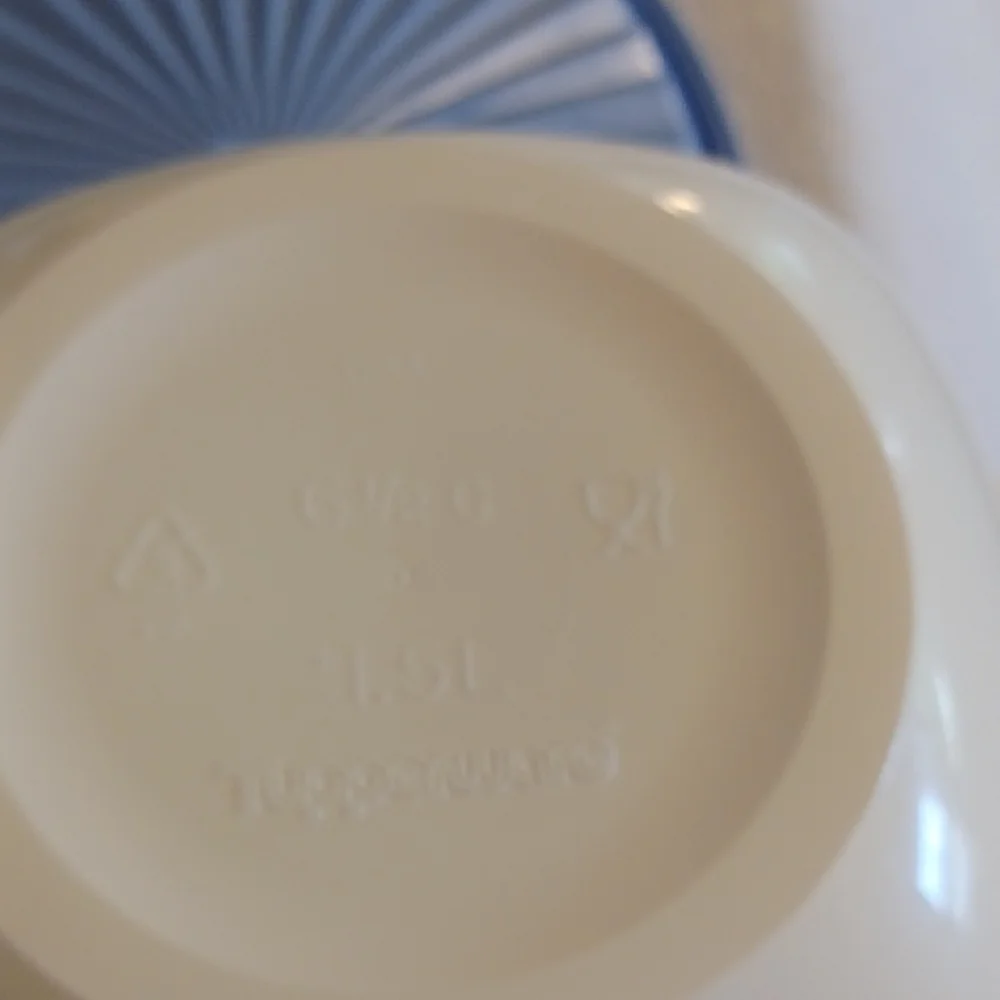 Tupperware Blue and Cream Storage Set
